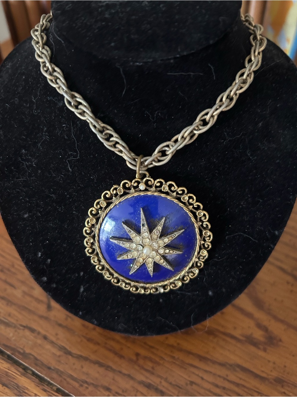 Royal Blue Starburst Pendant Necklace with Gold-Tone Frame